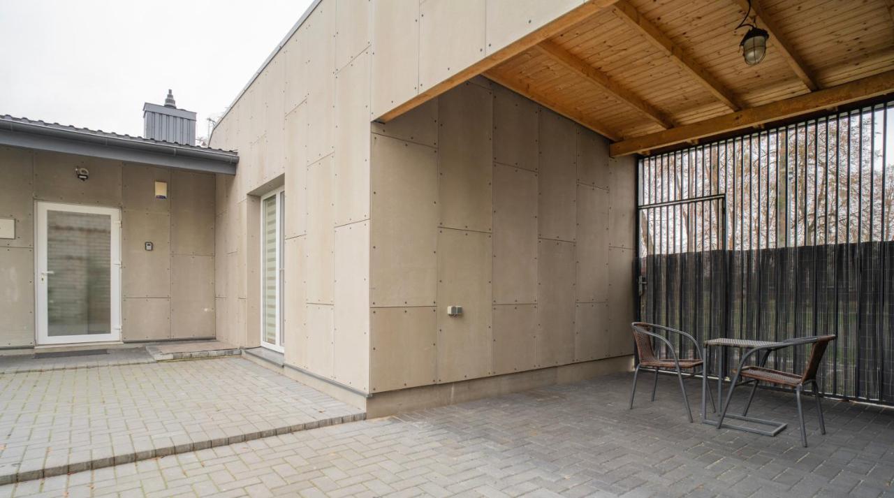 The Private Garden House Apartamento Kaunas Exterior foto